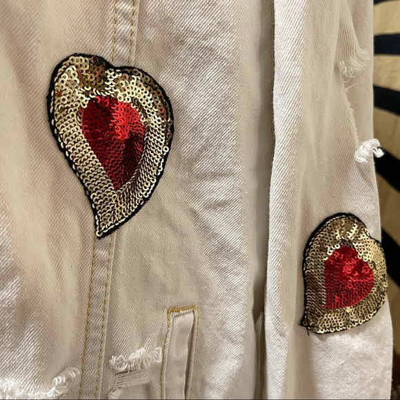 🌈 Amazing distressed love denim jacket - Picture 4 of 12